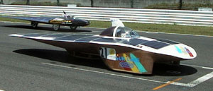 2000$BG/(B 8$B9f<V(B