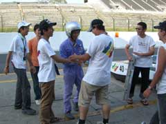 $B%H!<%?%k(B83$B<~$G40Av(B